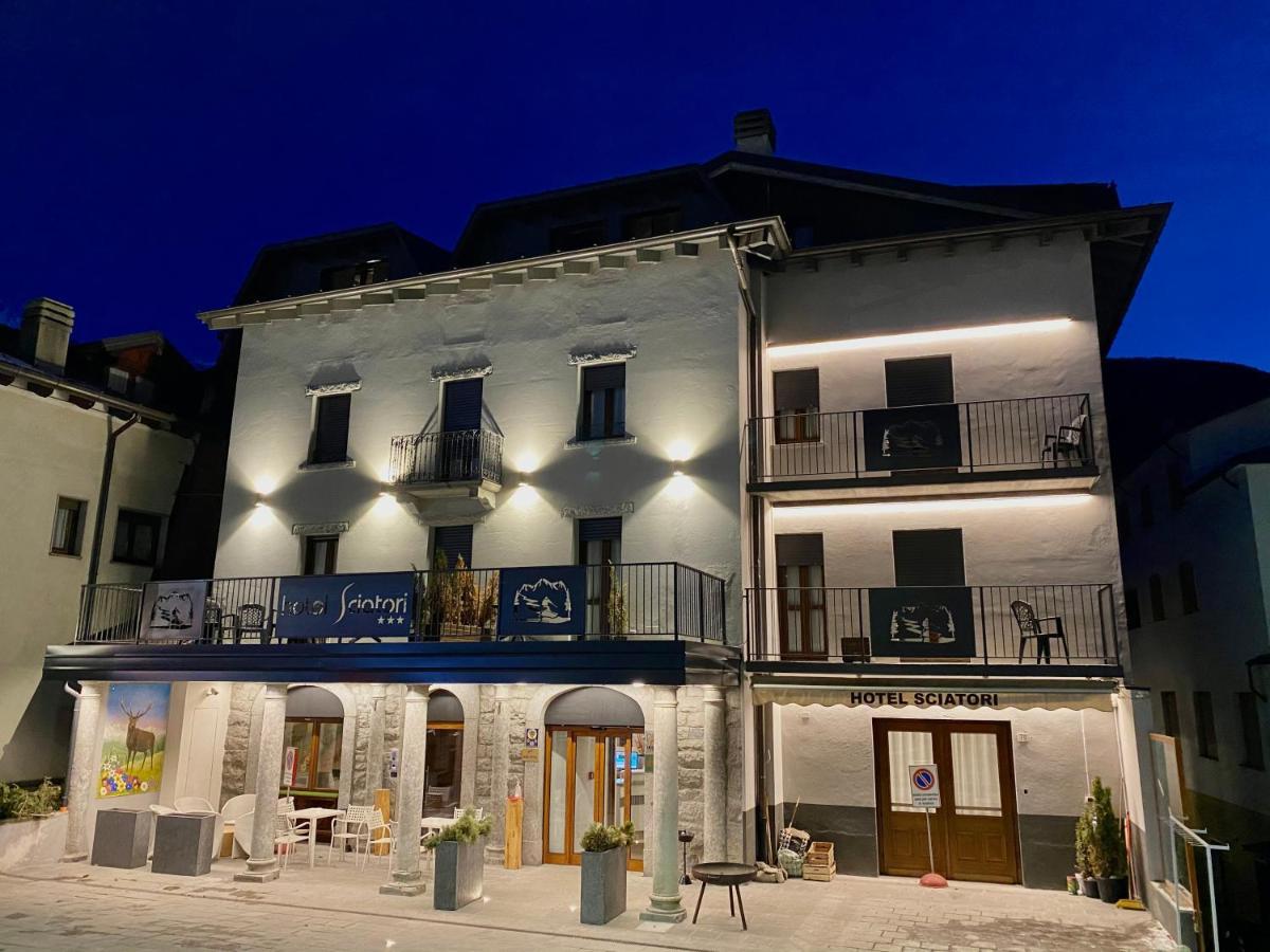 Hotel Sciatori 3 Stelle Superior Temù Dış mekan fotoğraf
